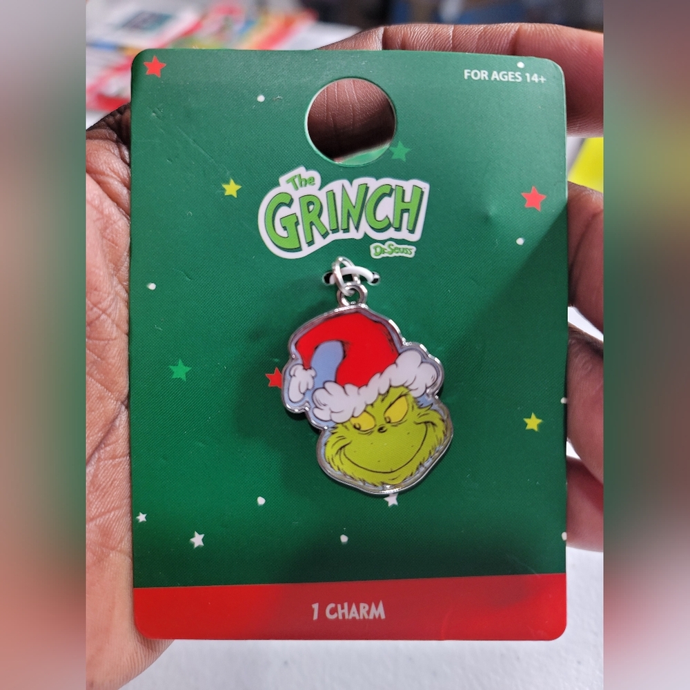 THE GRINCH PENDANT CHARM ST2